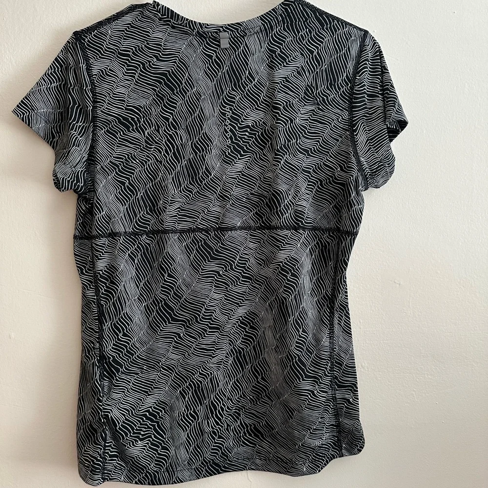 Nike Women's Short Sleeve Black and White Tee